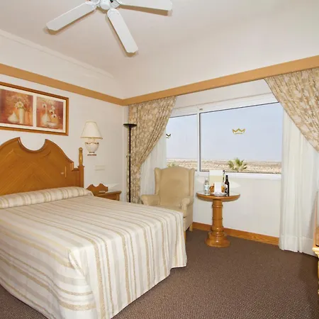 Riu Palace Tres Islas Коральео