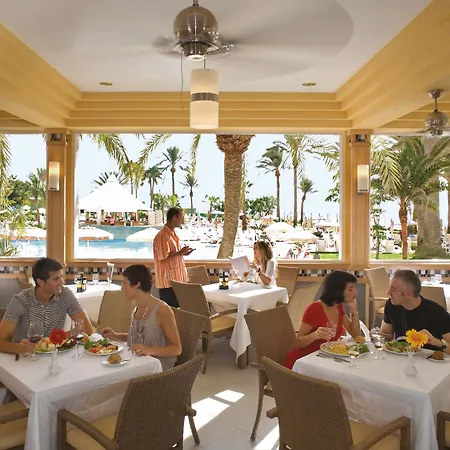 Riu Palace Tres Islas 4* Corralejo